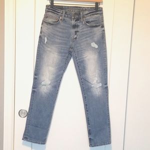 American Eagle Slim Straight Distressed jeans 28